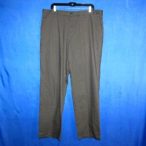Dockers Classic Fit Khaki Pants W38 L32